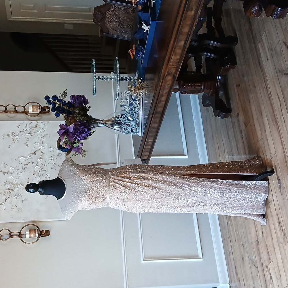 New Women's Mac Duggal Embellished Neck Illusion Cap Sleeve Floor Length Gown 4 - Picture 13 of 17